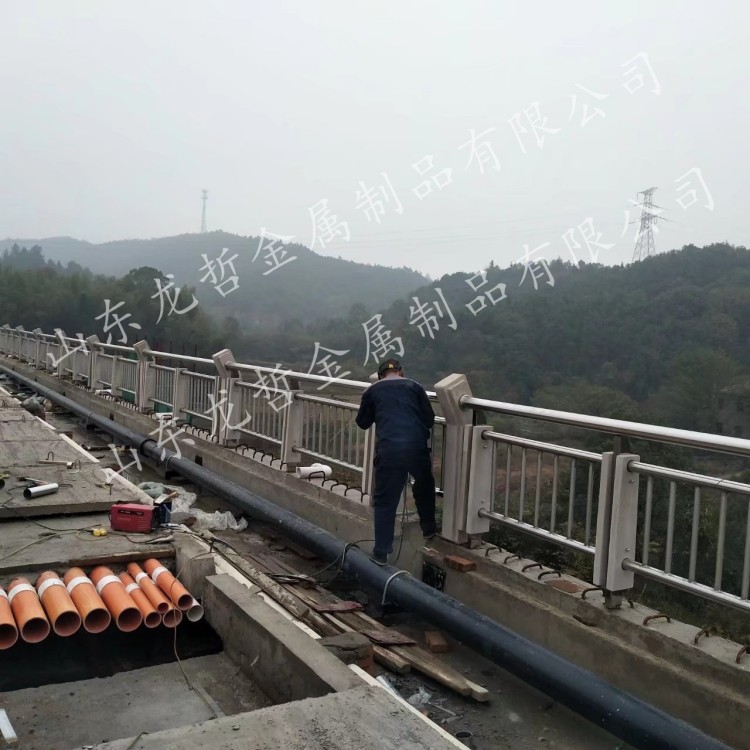 景觀(guān)鑄造石護(hù)欄