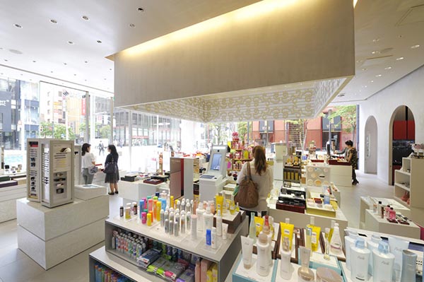 資生堂化妝品展廳設計圖05