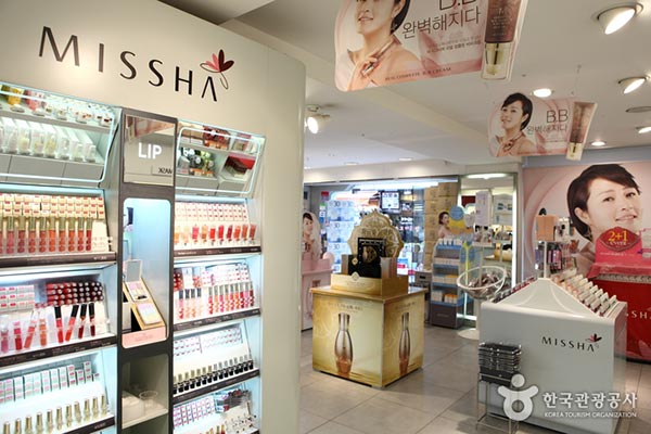 專賣店商場(chǎng)展柜設(shè)計(jì)01